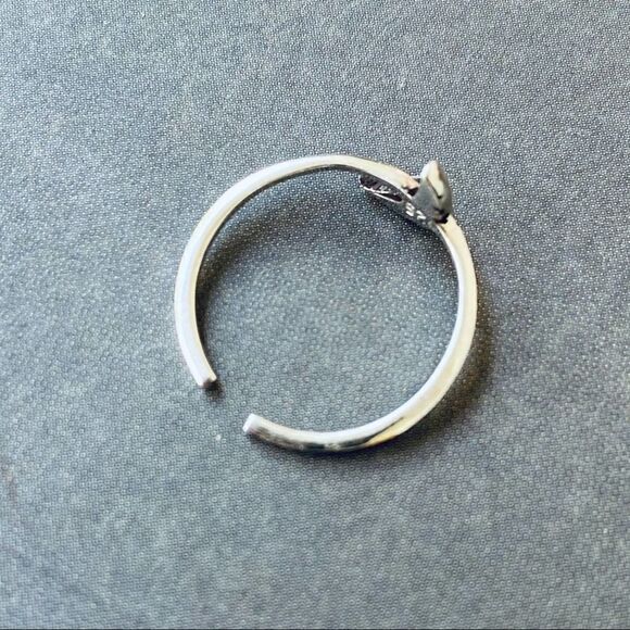 Crescent Moon Sterling Silver Toe Ring - Picture 4 of 4